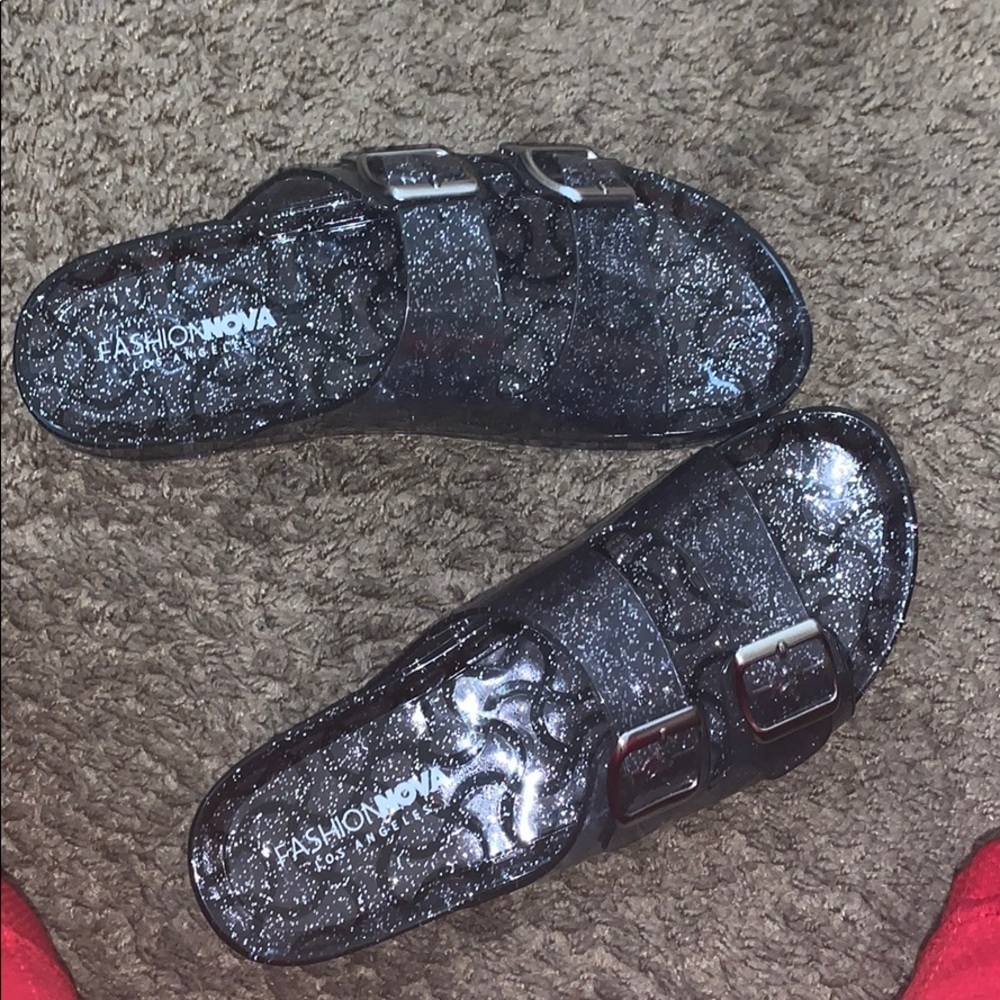 Sandals - Picture 3 of 3